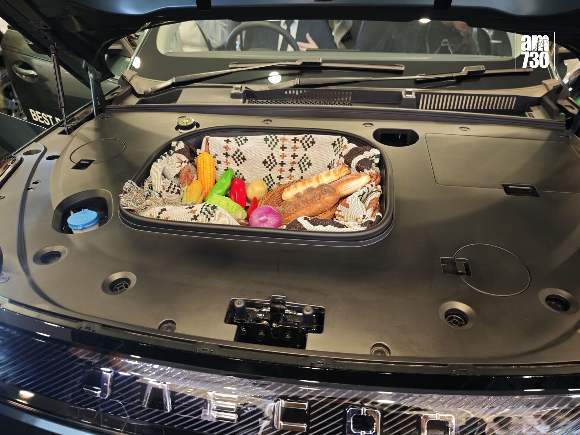 電動車|JAECOO J5有35L前備箱。