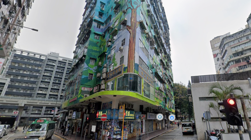 太子中年漢倒斃寓所馬桶上，胞弟揭發惜太遲。(Google街景截圖)