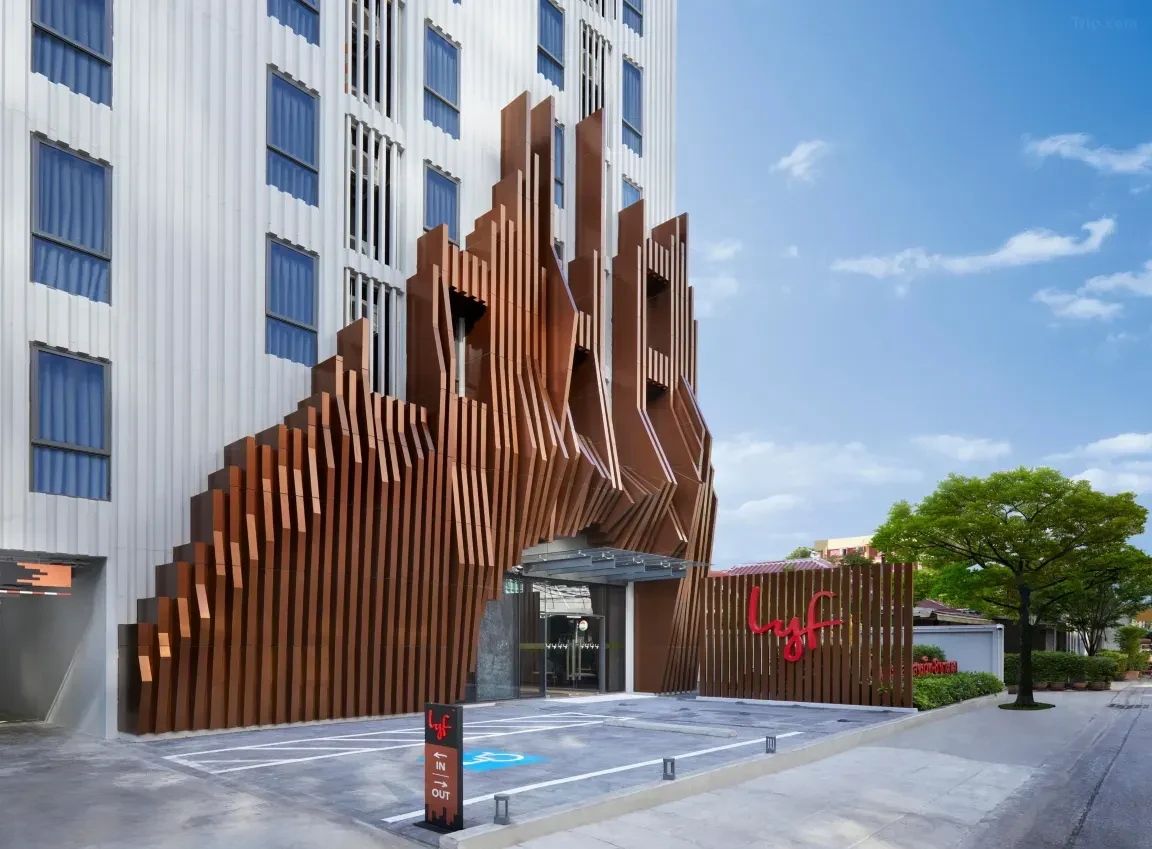 曼谷lyf素坤逸8巷酒店