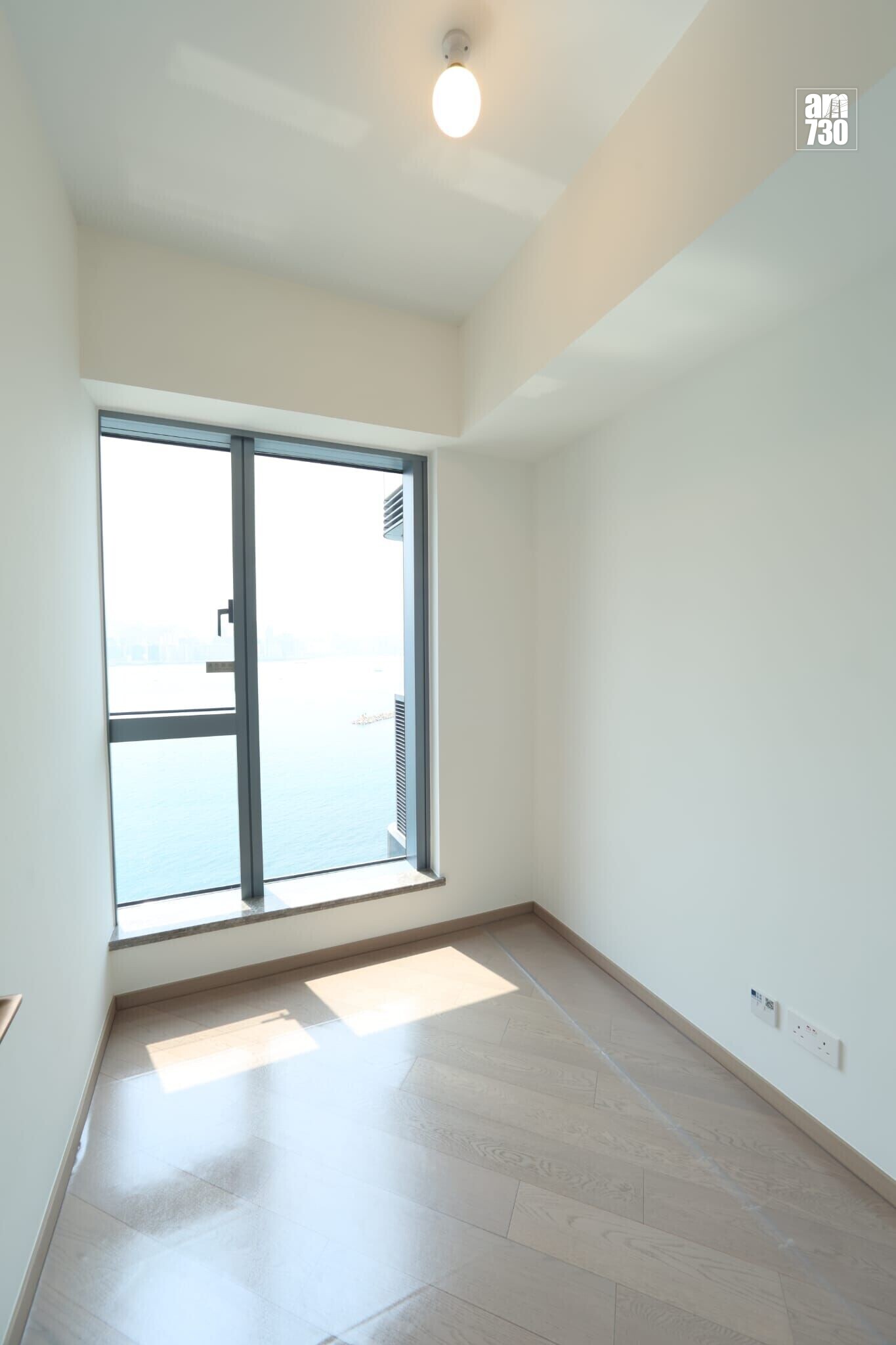 維港•灣畔示範單位|744呎連裝修三房套 現代東方設計營造清新典雅氛圍(多圖有片)|啟德新盤