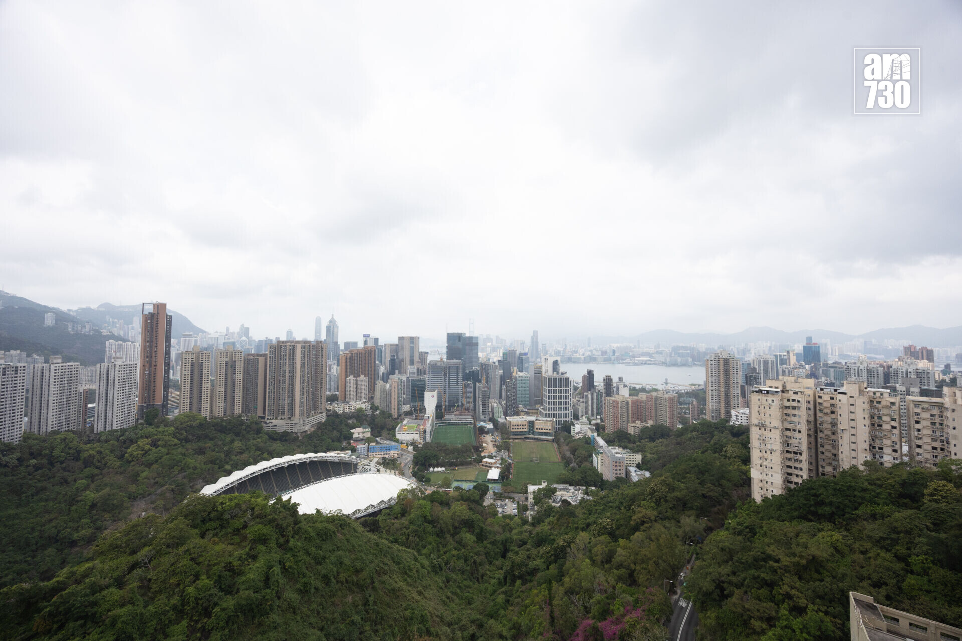 峻譽.渣甸山示範單位|2949呎現樓頂層特色戶 天台備15米長海景無邊際泳池 (多圖有片)|豪宅新盤