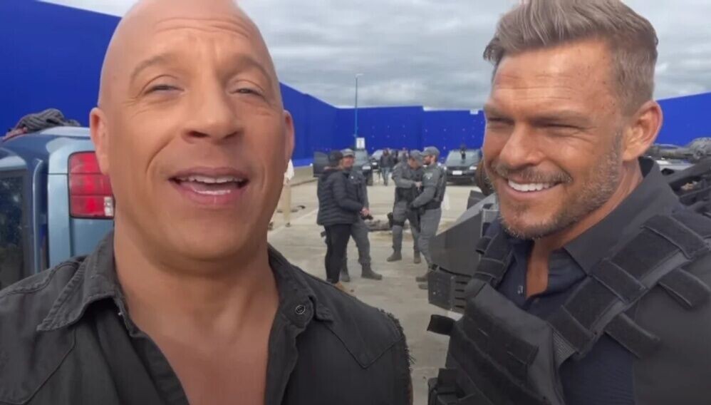 Alan Ritchson曾經參演《狂野時速》(Fast & Furious)電影系列。(X)