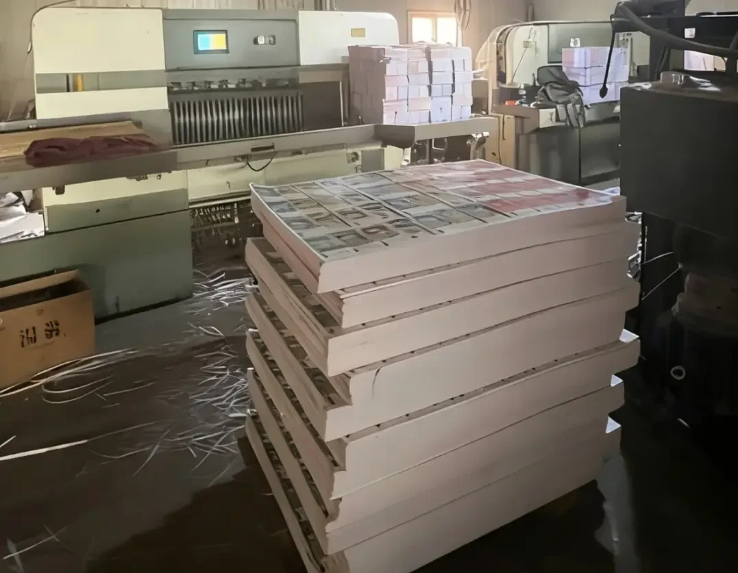 在清明節前夕被,當局打擊「人民幣版陰司紙」及處罰有關公司