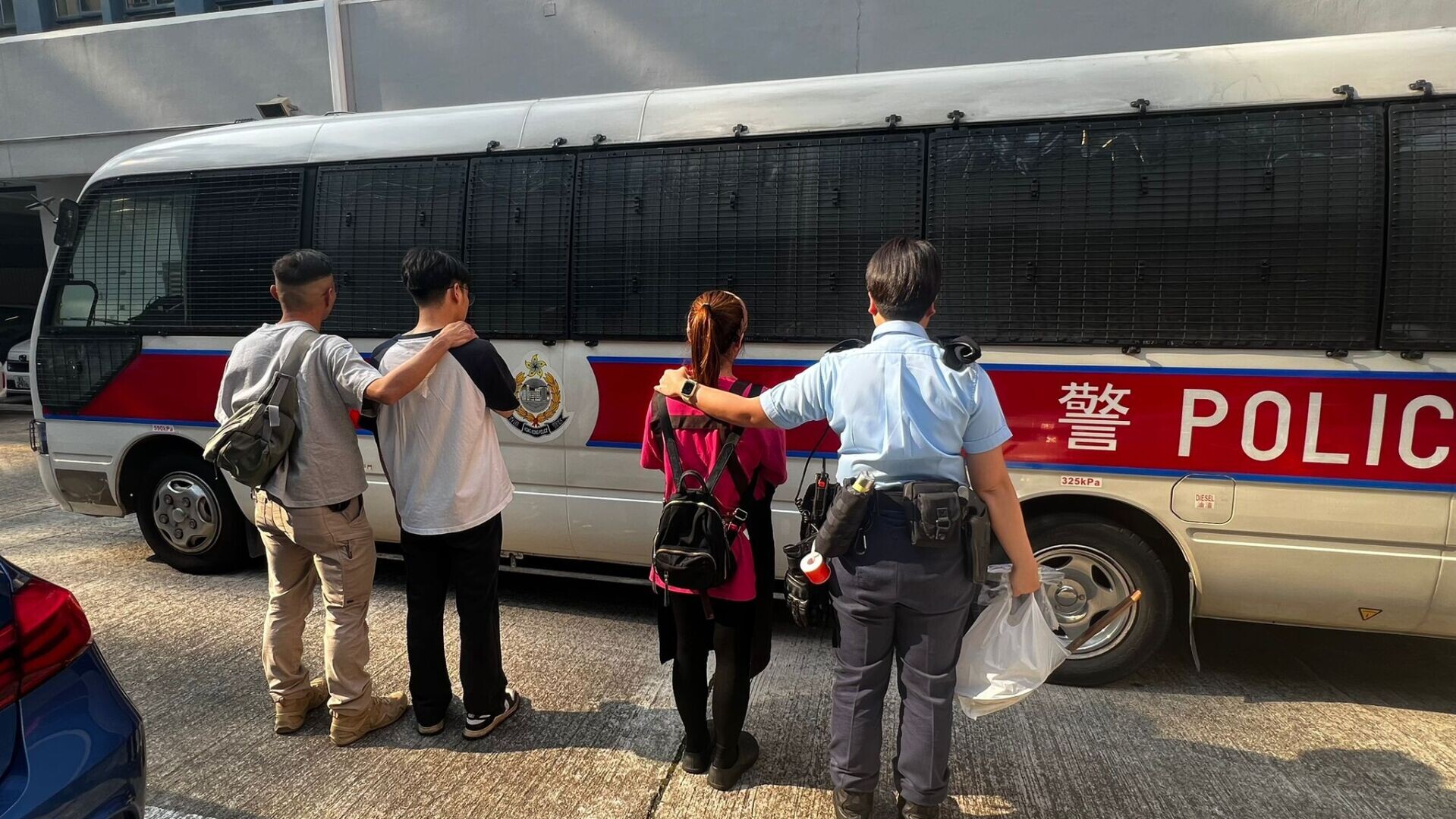 跨部門新界多區反黑工及掃黃　17人被捕