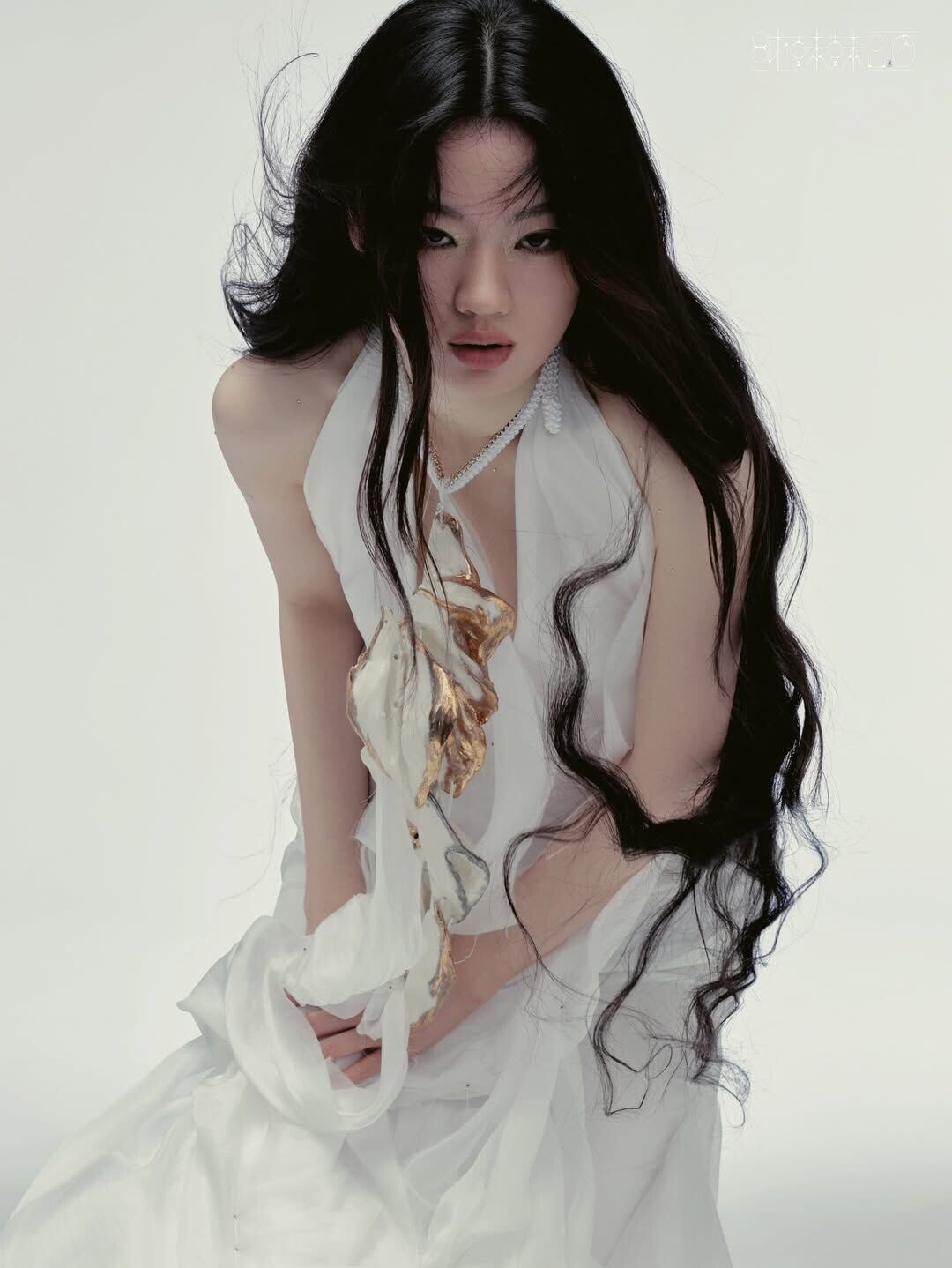 單依純2001年出生,現年24歲