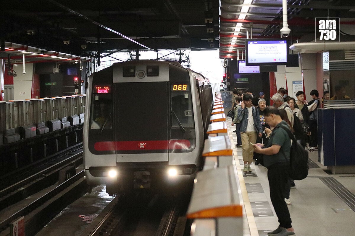 由於港鐵工程車須跨新舊系統,荃灣綫和觀塘綫深宵個別列車服務將調整。(資料圖片/鍾式明攝)