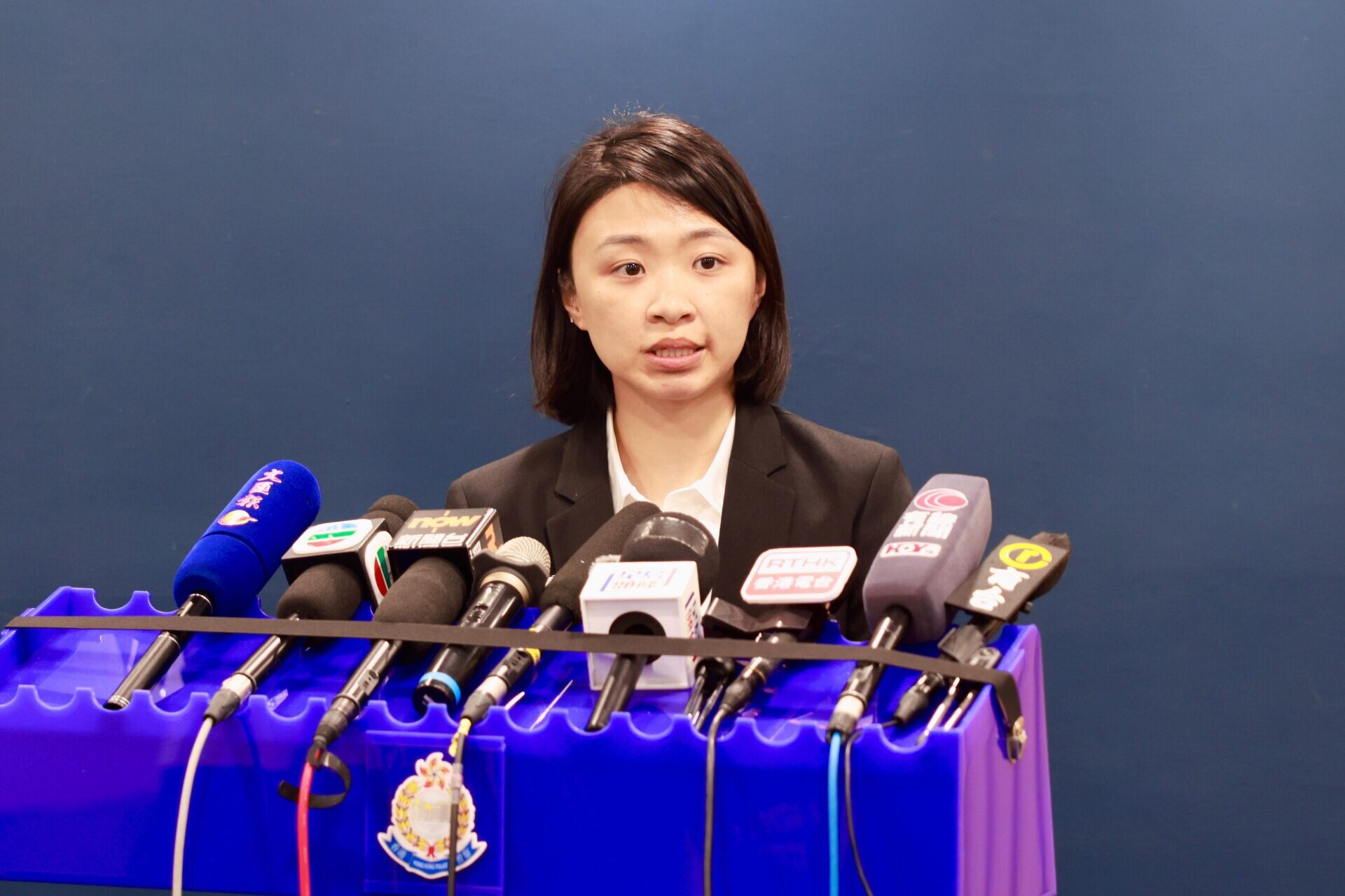 警方今日在記者會上指,接獲10名年齡介乎12至26歲的女子報案