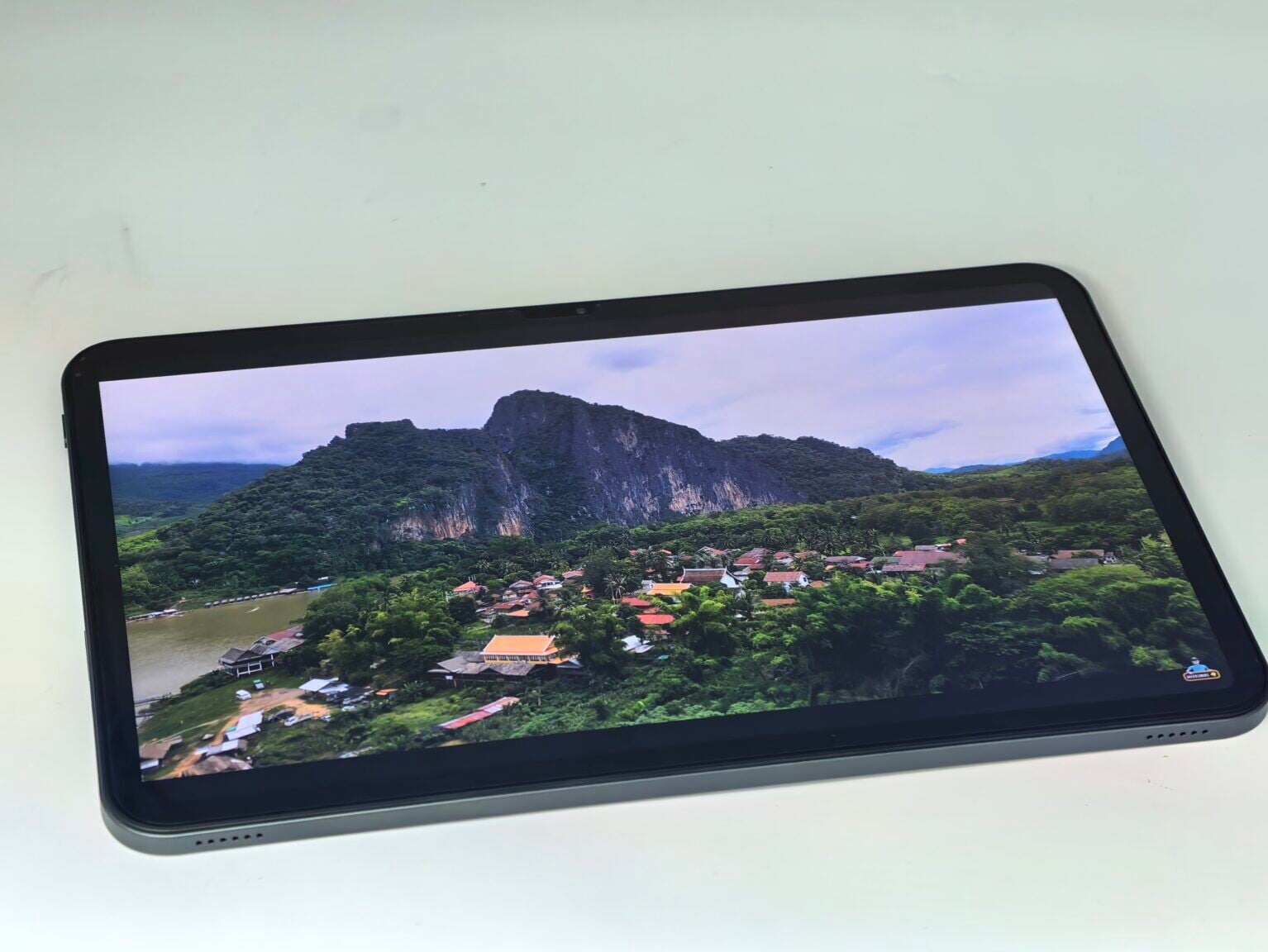 Teclast T65平板電腦螢幕支援 120Hz 自適應刷新率,能夠根據顯示內容自動調整刷新頻率