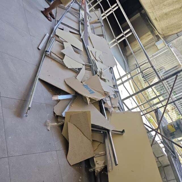 菲律賓馬尼拉亞基諾國際機場,日前發生天花板倒塌意外