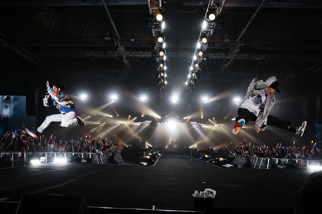 🎤CON CON Hong Kong 2026 IP 音樂節 DAY 2精彩回顧!✨FLOW✨表演歌單:1. Days2. Cha La Head Cha La3. Colors4. 5