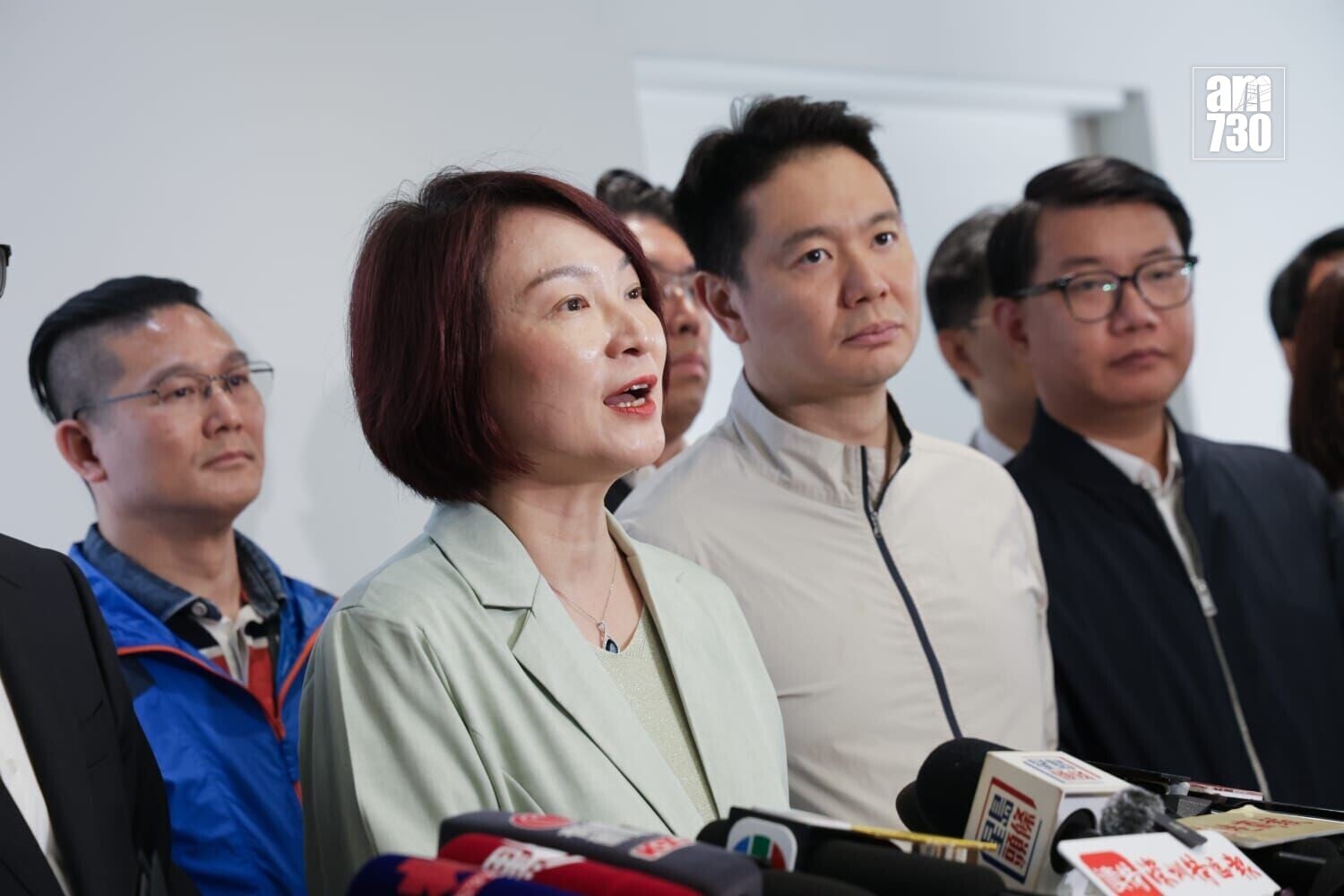 立法會議員到北部都會區考察,了解河套香港園區的最新建設和營運情況(陳芷晴攝)
