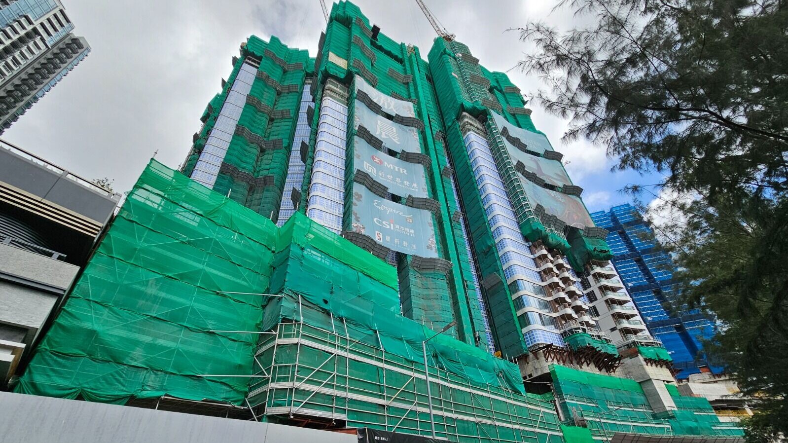 滶晨沽連裝修兩房戶 成交呎價近3.2萬｜黃竹坑新盤