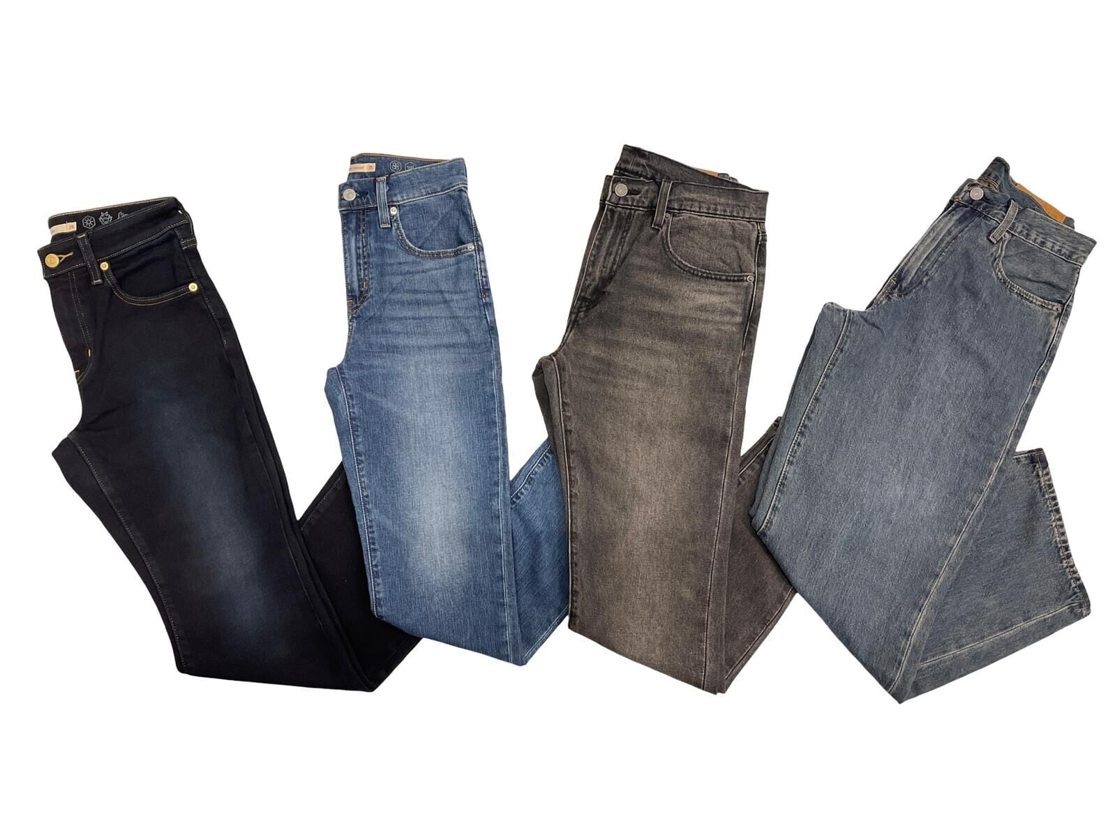 啟德店: LEVI’S HK$899兩條牛仔褲