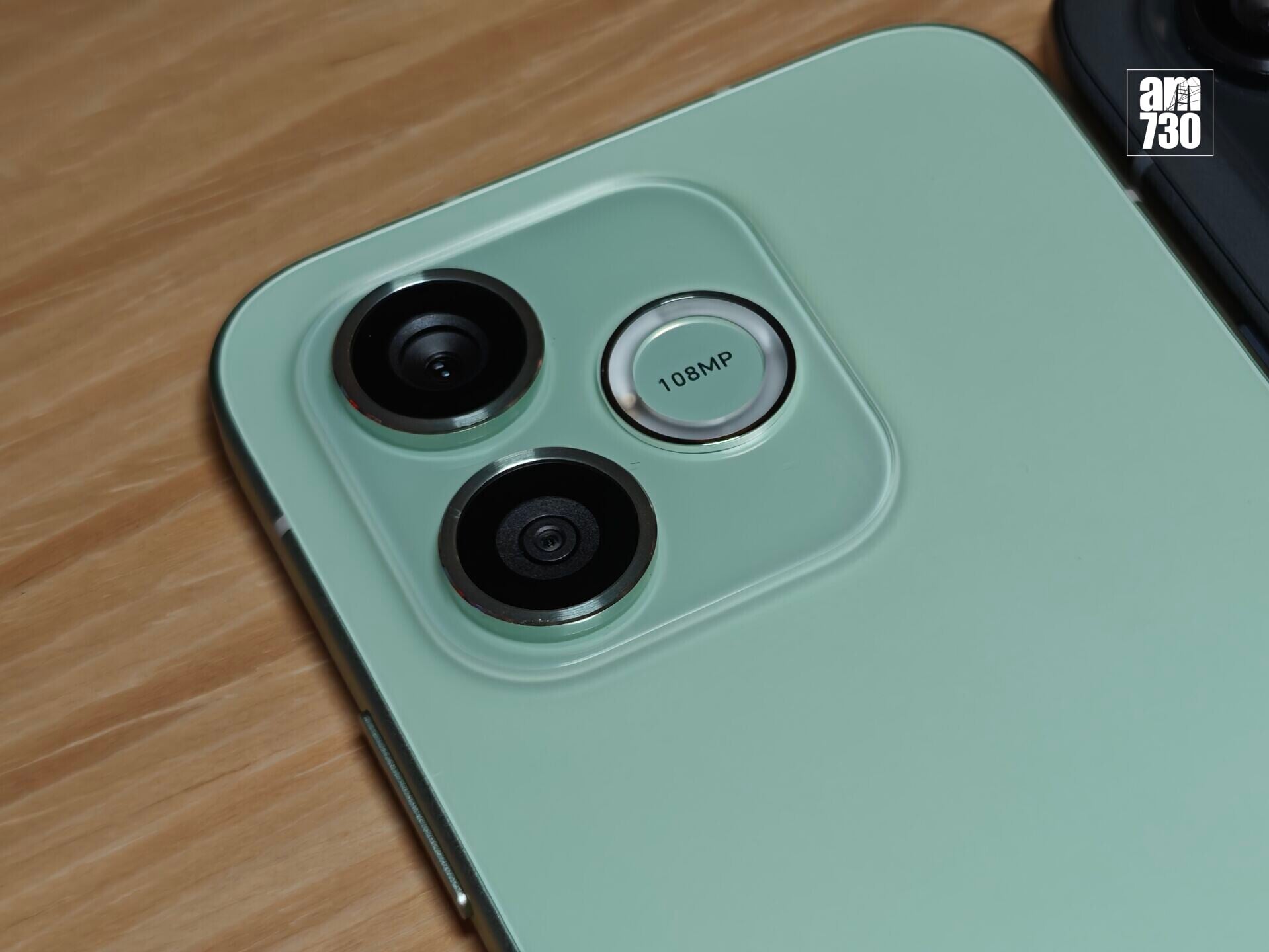 HONOR 600 Lite配置1.08億像素廣角鏡頭及500萬像素超廣角鏡頭。