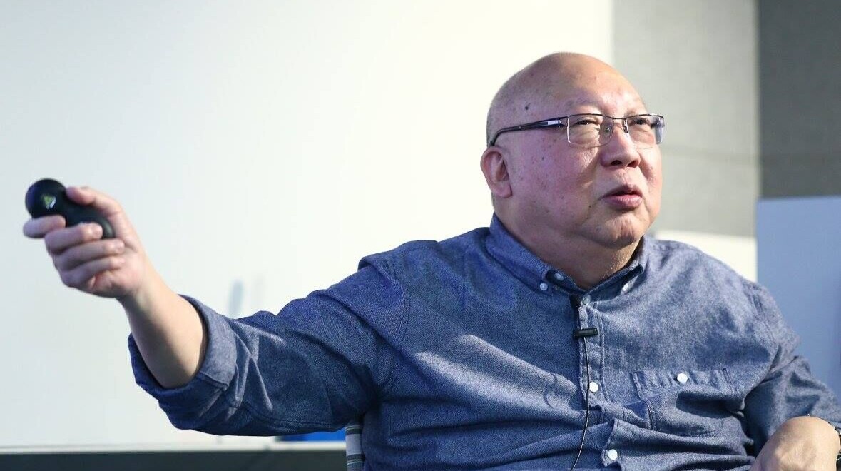 資深文化工作人、著名電台主持及專欄作家、易經專家岑逸飛於家中安詳離世，享年81歲(CUHK EMBA FB)