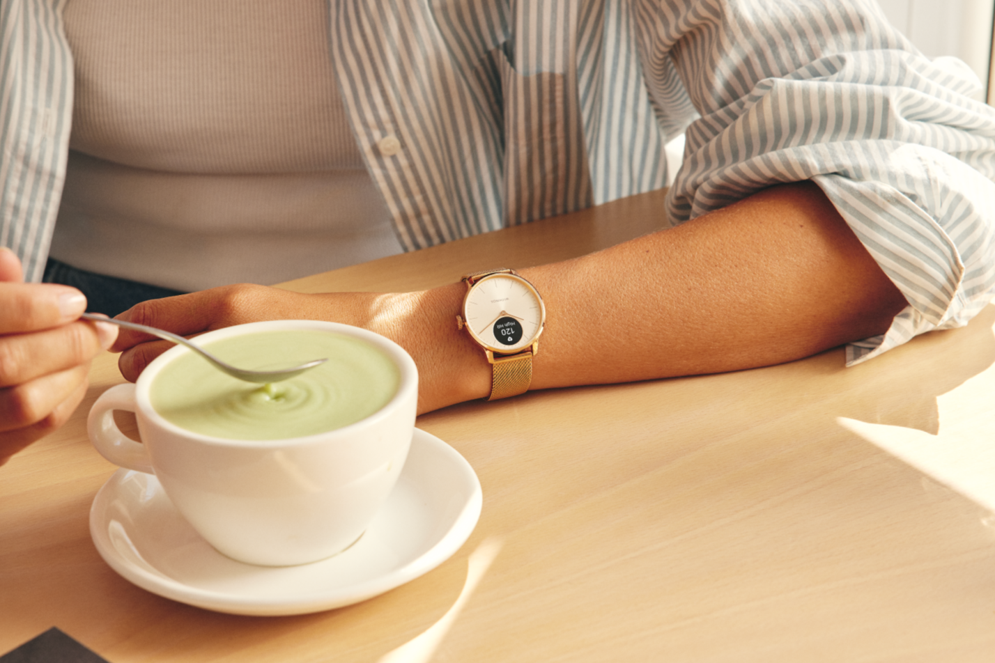 Withings ScanWatch Light智能手錶包含升級的HealthSense軟件和感測器。