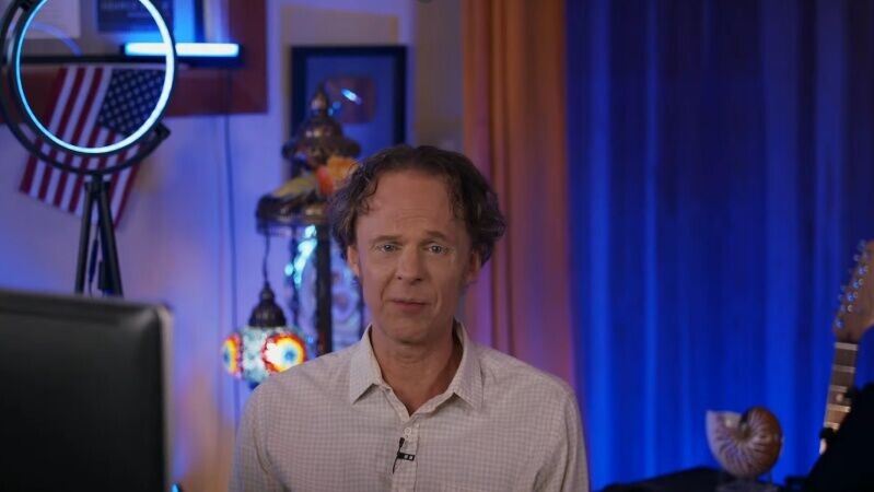 David Wilcock最後的影片曾表示計劃直播討論UFO文件。(X)