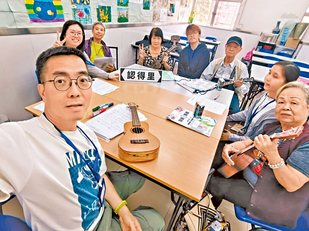計劃組織多元化活動小組，讓一班老友記發掘新興趣，學習新技能。