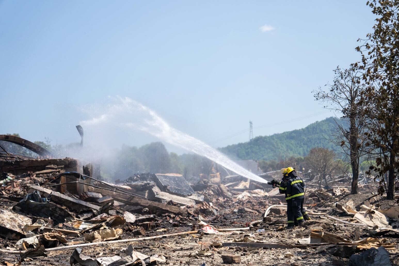 官方宣布湖南長沙煙花廠爆炸現場搜救基本完成。(新華社)