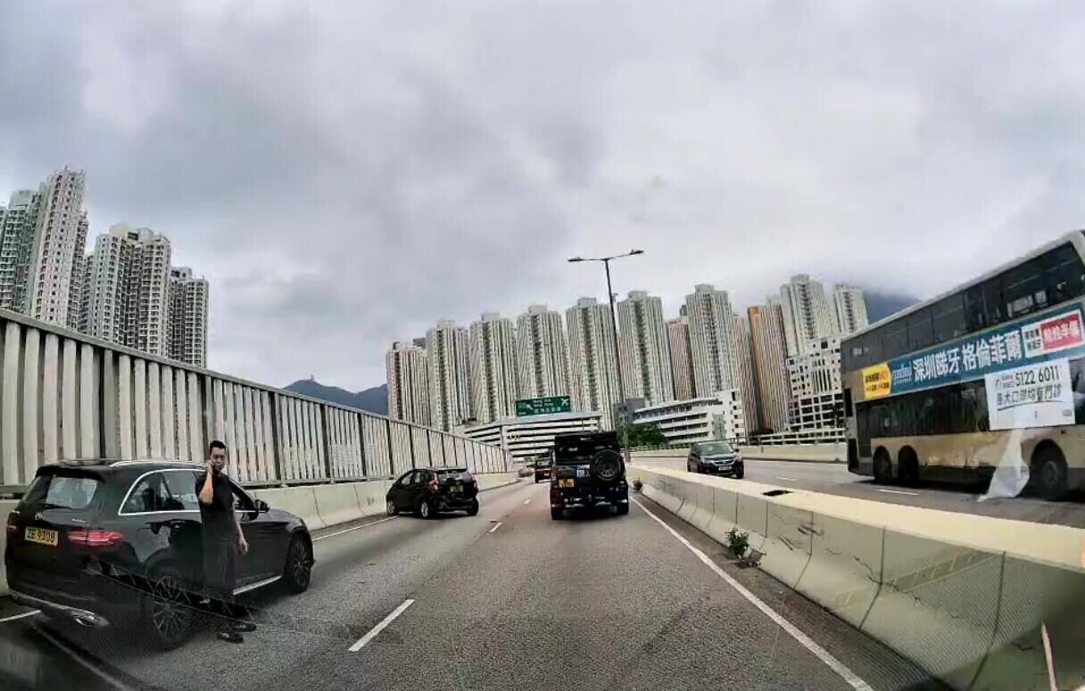 (香港交通突發報料區突發事故資迅谷: 點只係交通咁簡單)