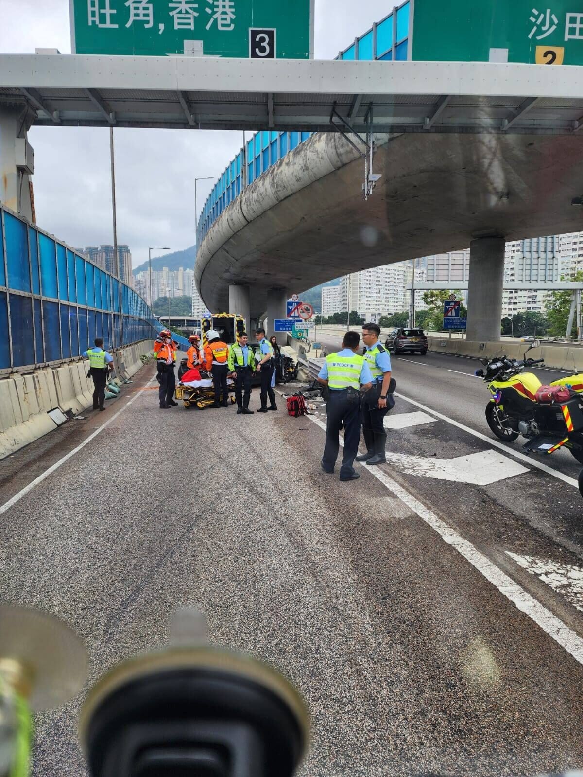 (香港交通突發報料區突發事故資迅谷: 點只係交通咁簡單)