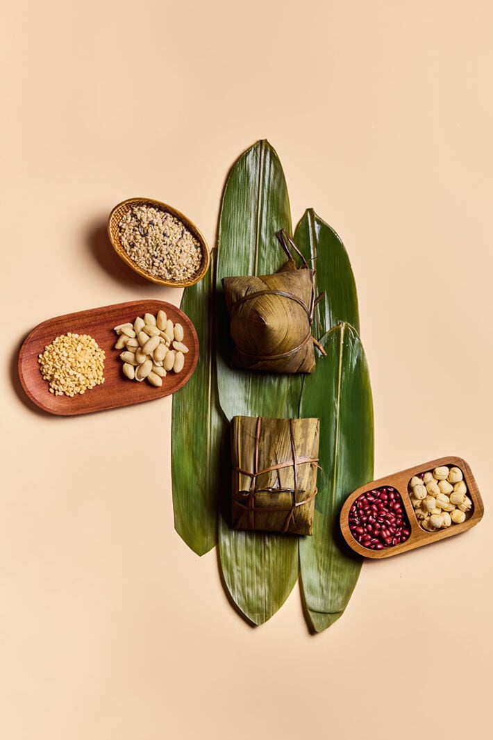 Lung King Heen Conpoy, Pork Belly, Red Bean & Spicy Termite + Peanuts, Pelted Wheat, Lotus Seed Paste & Osmanthus HKD 488 (2)