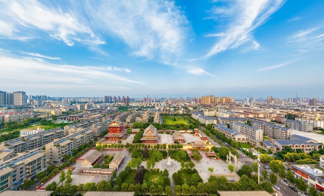 河南省許昌市是「世界假髮之都」,佔全球6成市場份額;2025年出口額達172億元人民幣。(圖片來源:視覺中國)