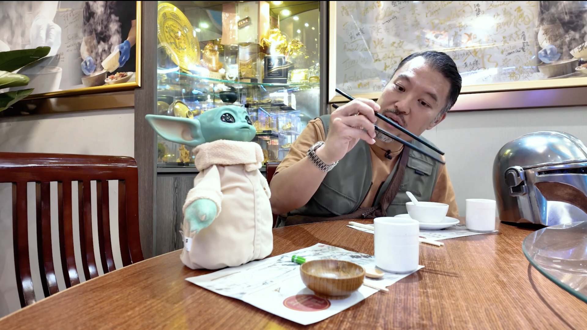 Brian x Grogu Photo 6