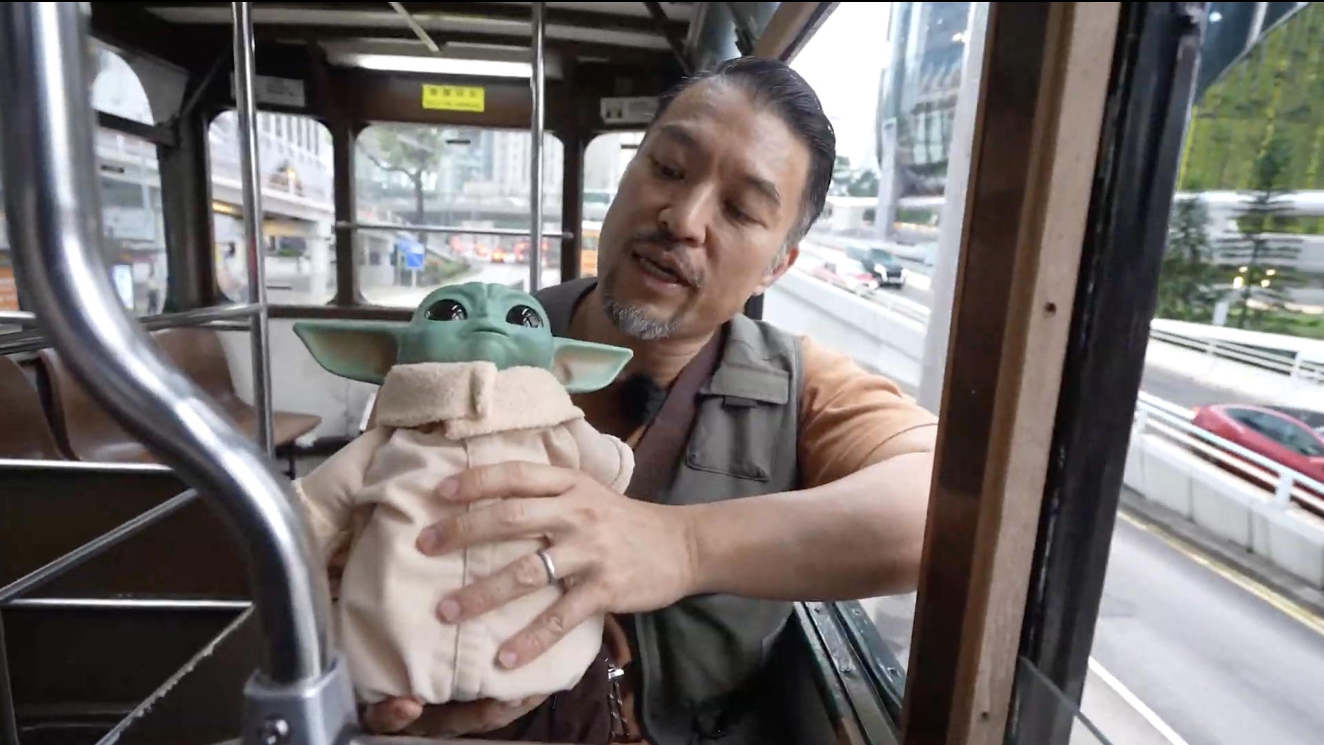Brian x Grogu Photo 9