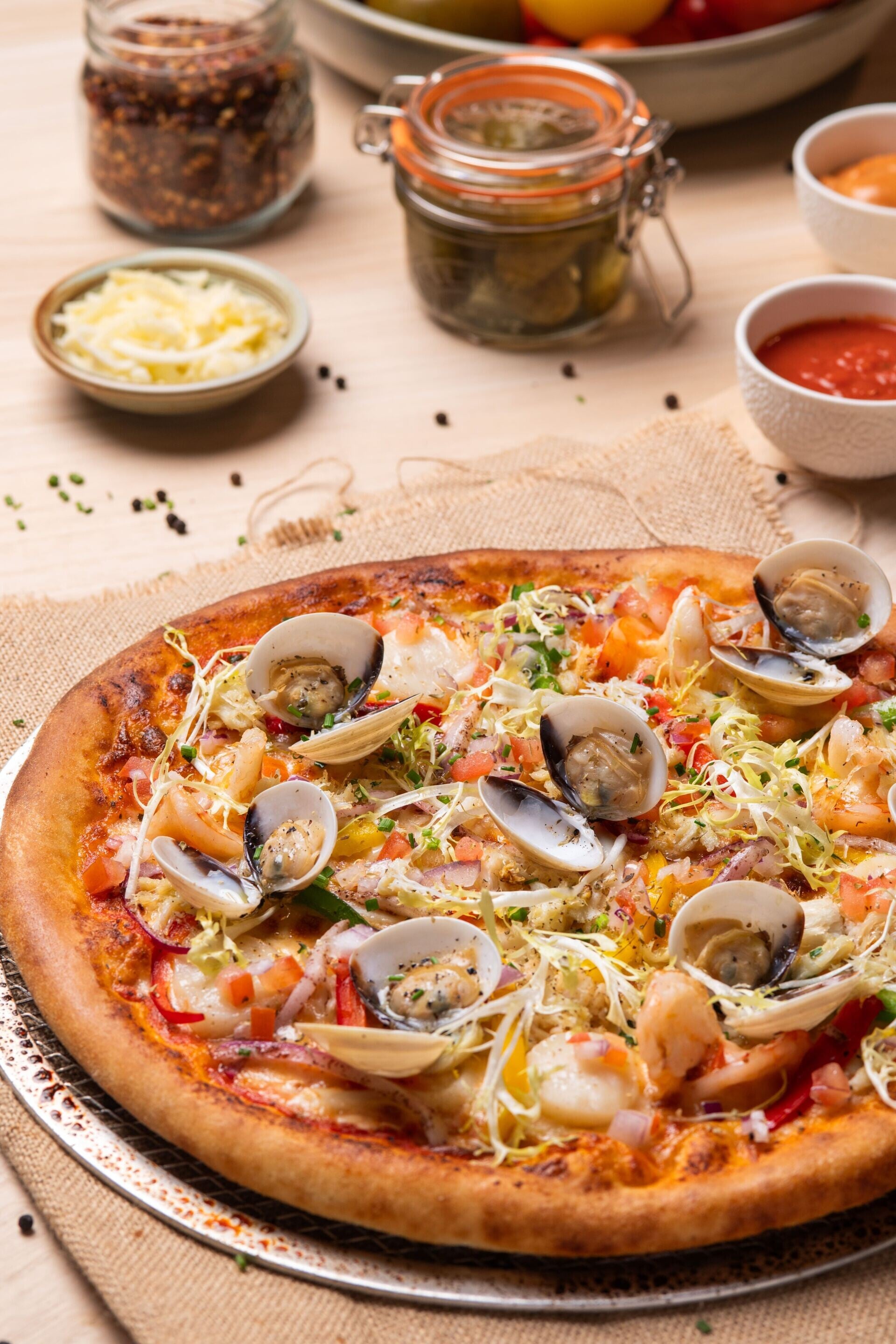 01. CAFE DECO PIZZERIA Seafood Supreme 海鮮至尊