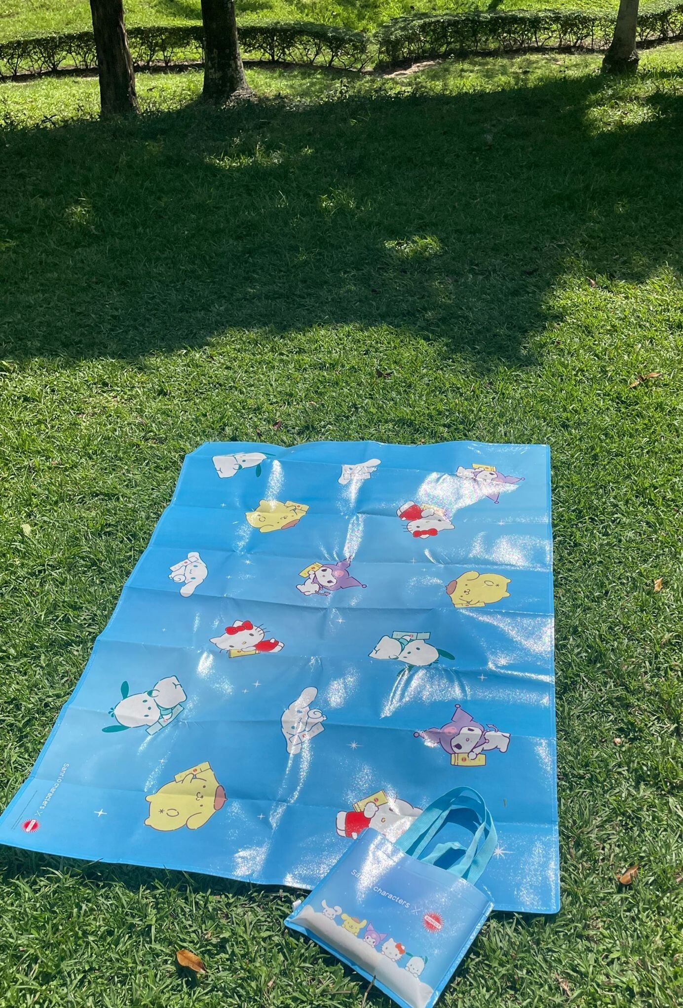 萬寧買滿2件,仲會送限量Sanrio沙灘蓆, 夏天去沙灘最Perfect!