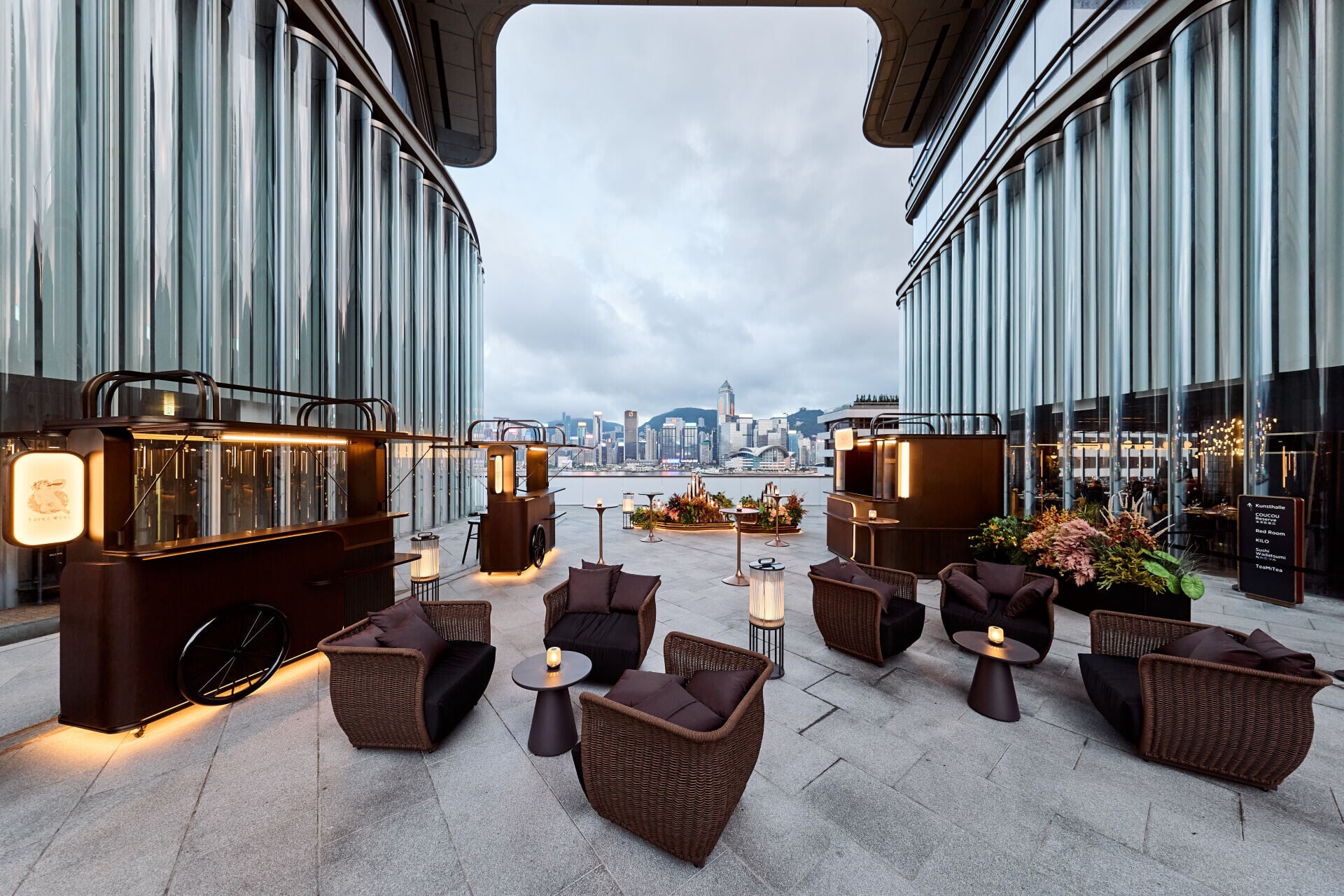 3a Sips by the Sea Sky Bar Daytime