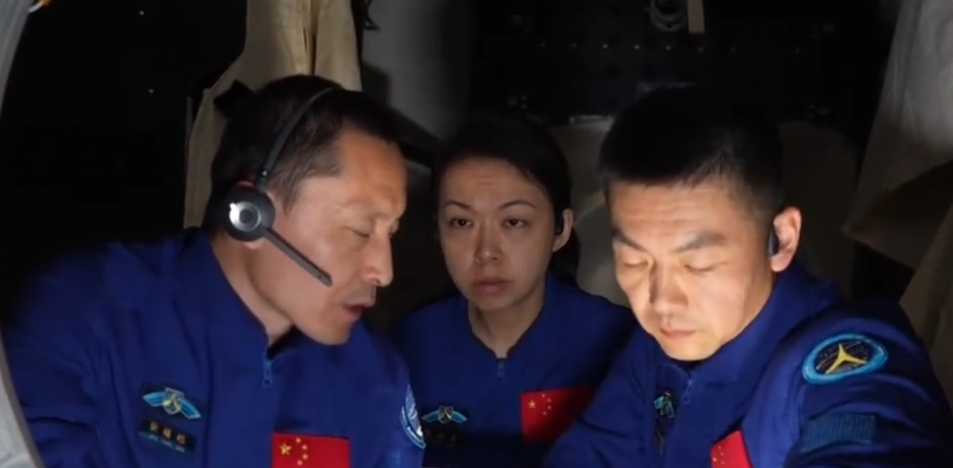 神舟二十三號3人乘組朱楊柱、張志遠、黎家盈,央視公布3名航天員此前訓練的影片。