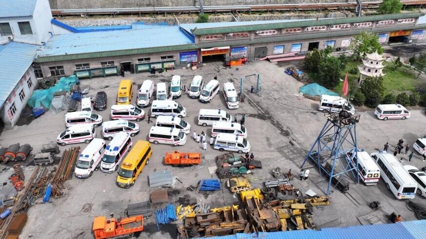 山西煤礦爆炸遇難人數修訂為82人,事發時井下247人揭123人無登記。(新華社)