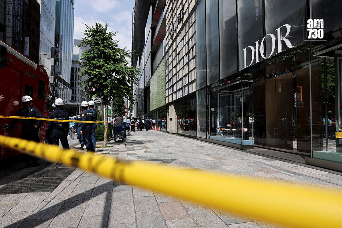東京銀座商場GINZA SIX出現刺激氣味,大批救援人員趕抵現場處理。(路透社)