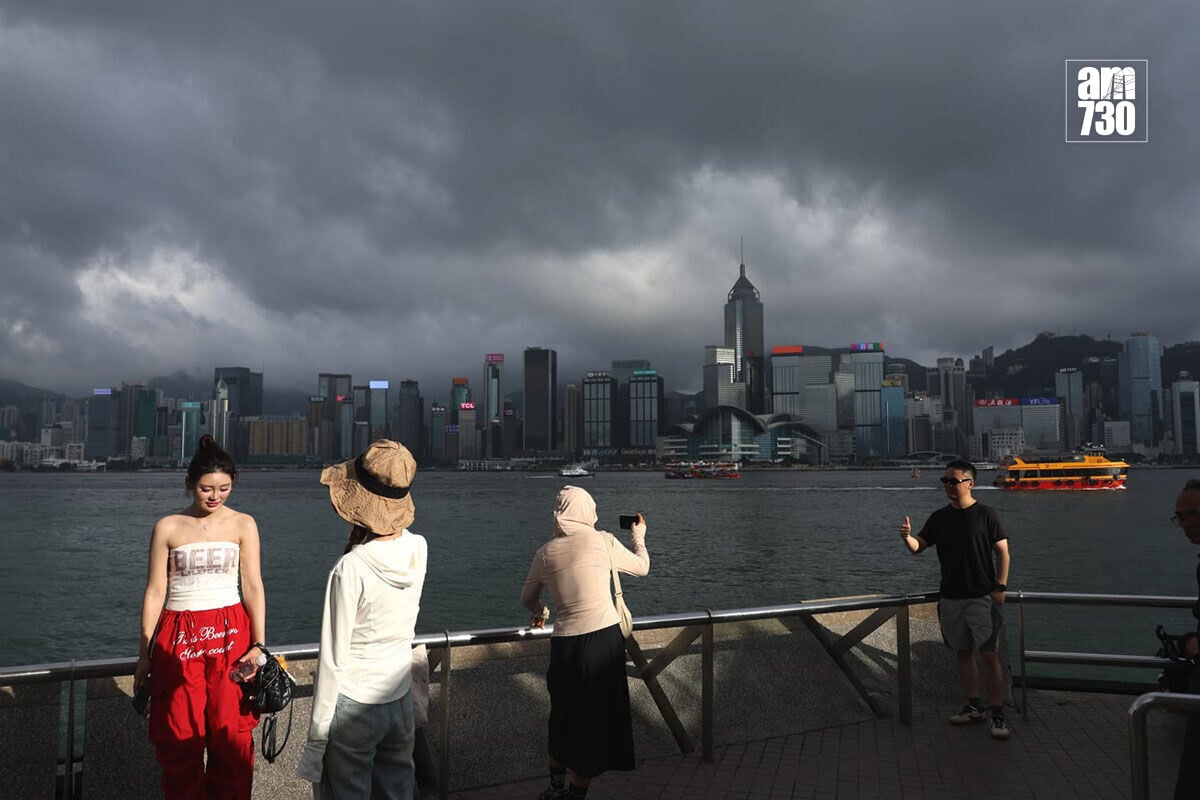 本港天氣炎熱。(林俊源攝)