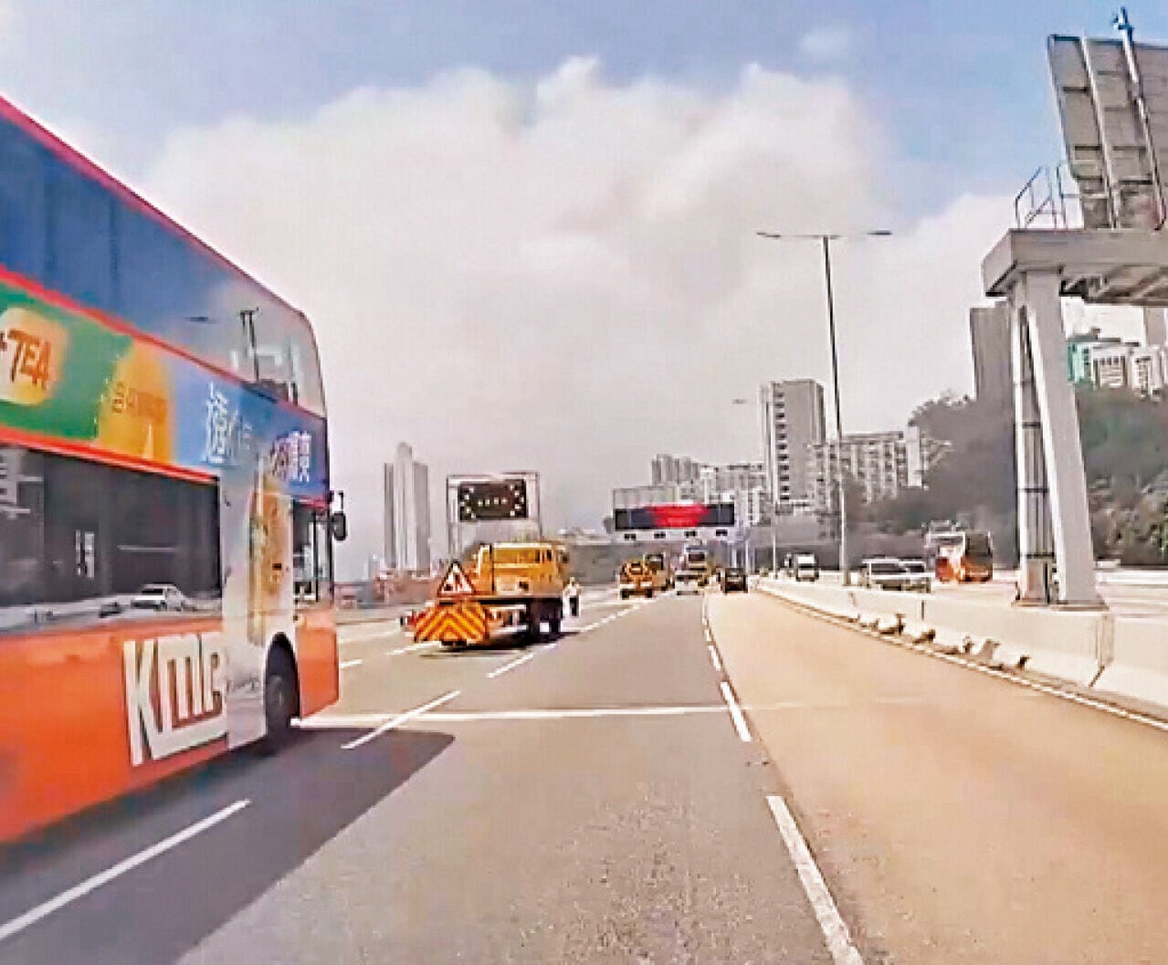 青葵公路 交通意外 工程車 九巴