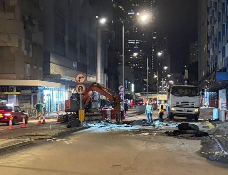 荃灣楊屋道爆水管