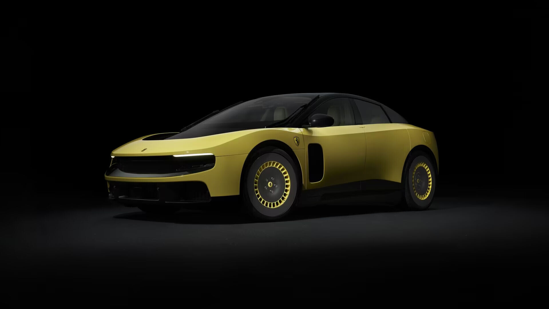 Ferrari Luce亦可配外型更電動的輪圈。