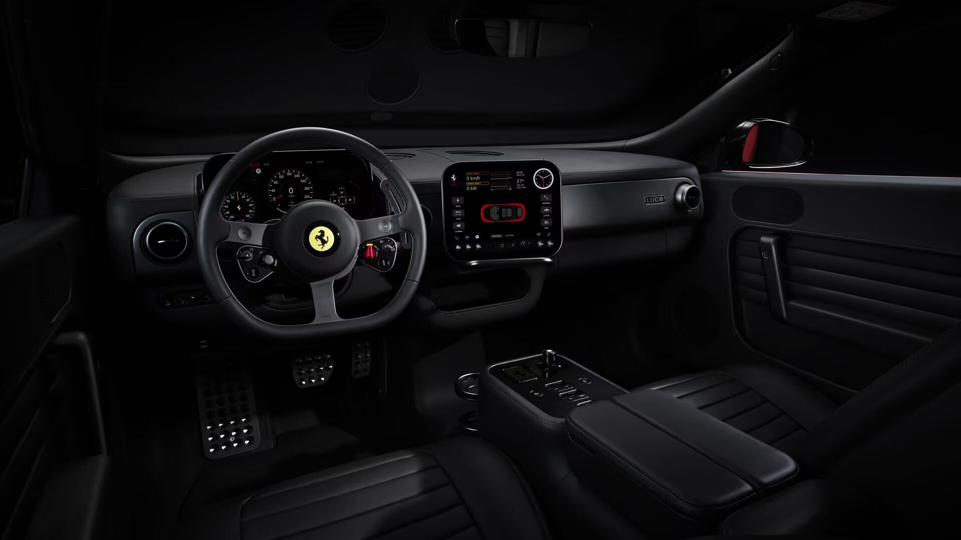 Ferrari Luce內裝沒有現今車款常見的超大屏幕。