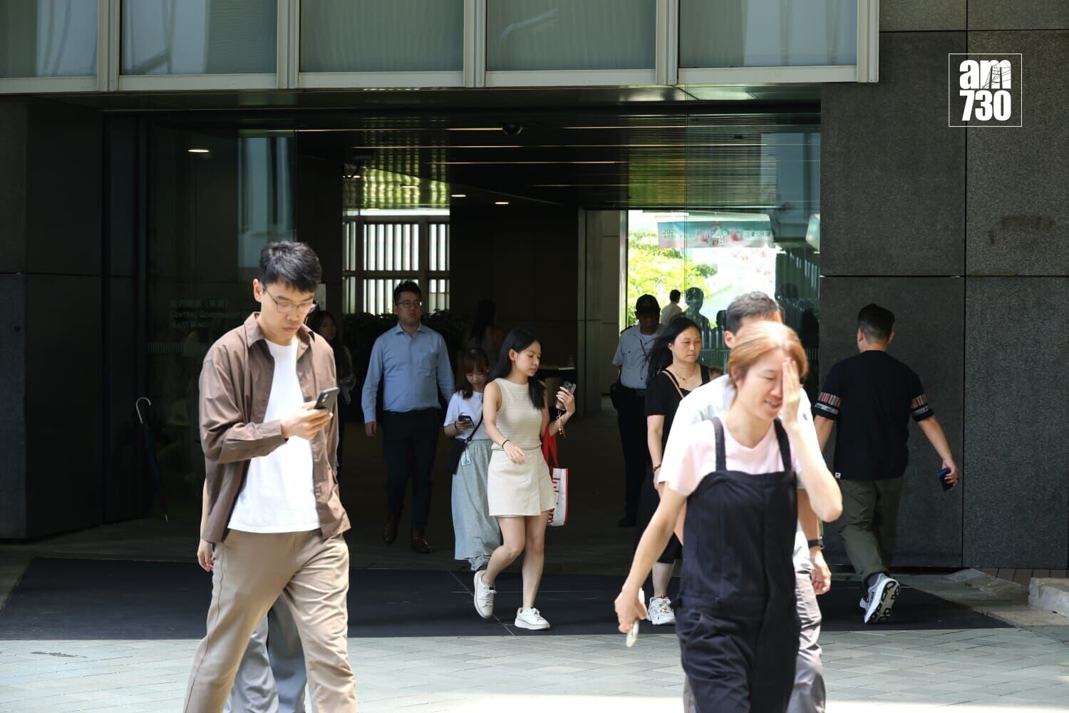 公務員事務局長楊何蓓茵表示,高、中、低層公務員的薪酬趨勢淨指標,分別為4.12%、2.64%、1.17%。(林俊源攝)