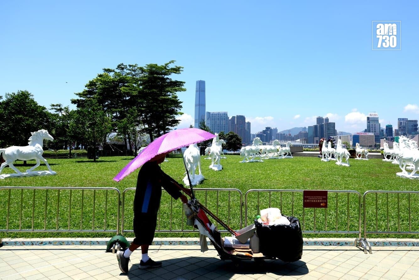 酷熱天氣警告現正生效(林俊源攝)