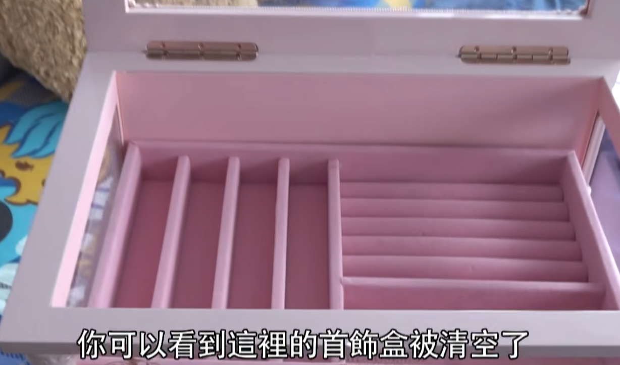 一名經營奢侈品的女事主指位於青衣家中的名牌手袋及名錶被假扮外賣員的南亞裔男子用密碼進入爆竊。(東張西望)
