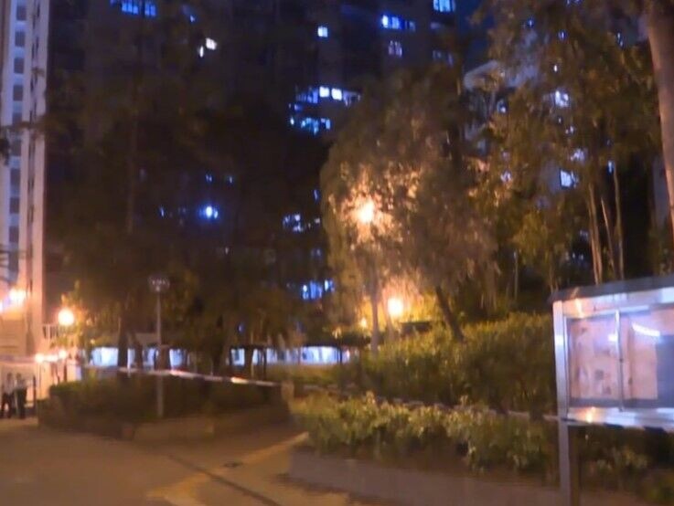 元朗夜歸女遇劫失100元被𠝹雙手,負傷逃走30米送院。(有線新聞截圖)