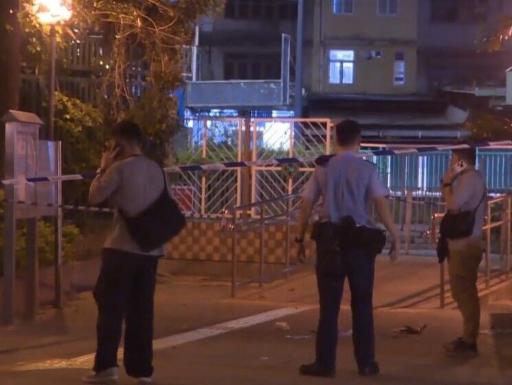 元朗夜歸女遇劫失100元被𠝹雙手,負傷逃走30米送院。(有線新聞截圖)