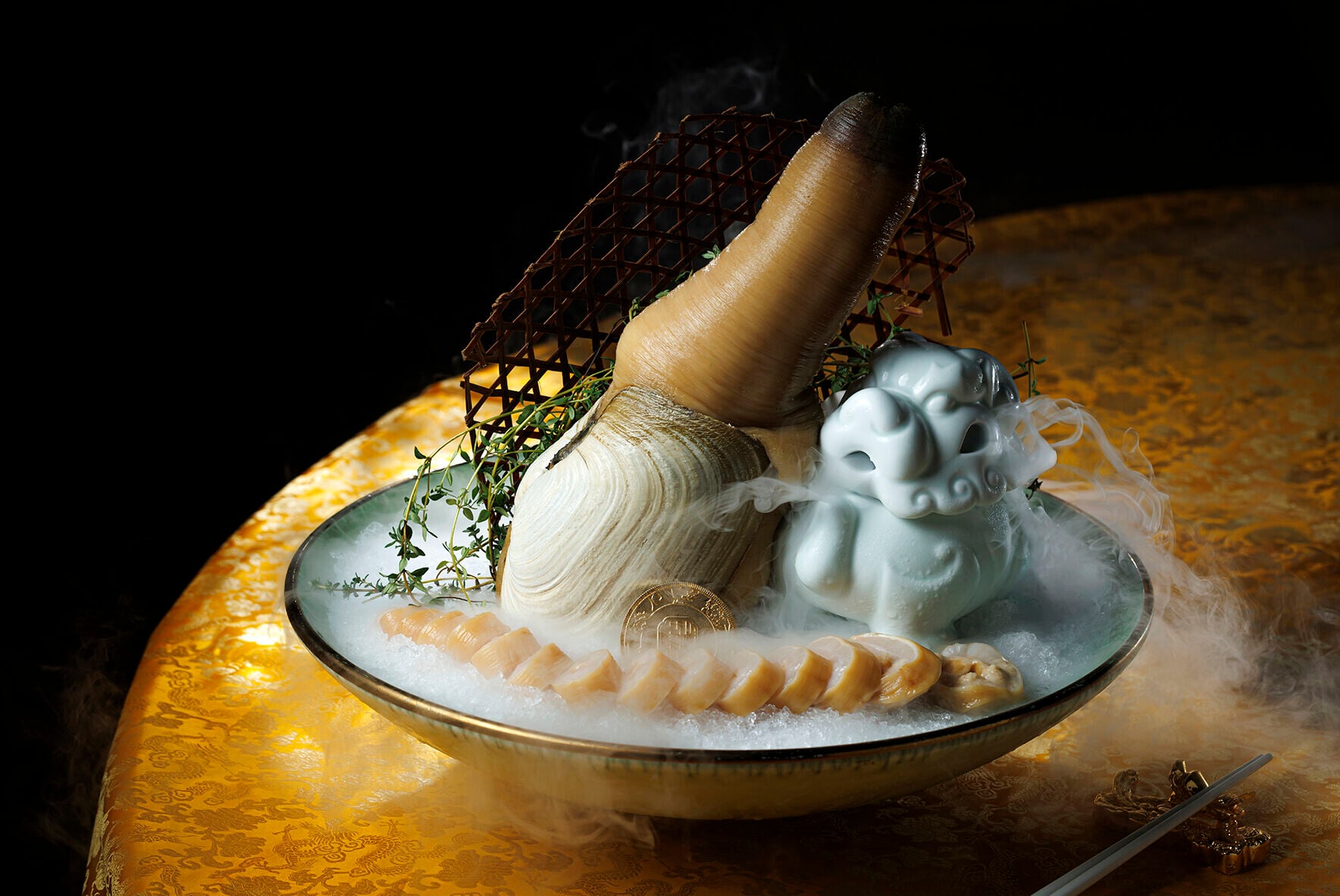 Chinesology Stewed Geoduck in Chinese Marinade Sauce 力拔千鈞