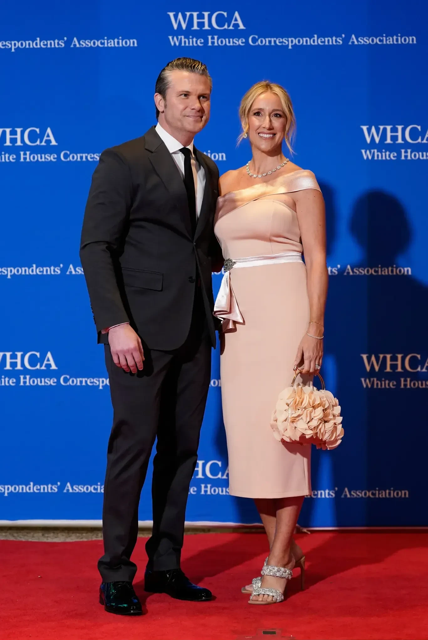 Defense secretary pete hegseth wife 126408410