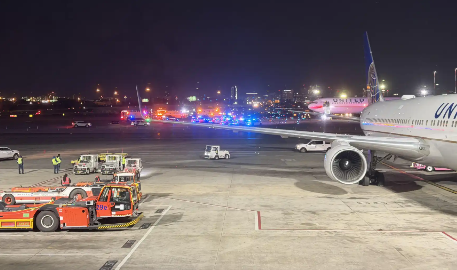 美國聯合航空一架原定從新澤西州飛往西班牙的航班,在起飛後折返,原因竟然是一名16歲的少年,將自己配戴的智能手環藍牙名稱改成「BOMB(炸彈)」(網上圖片)