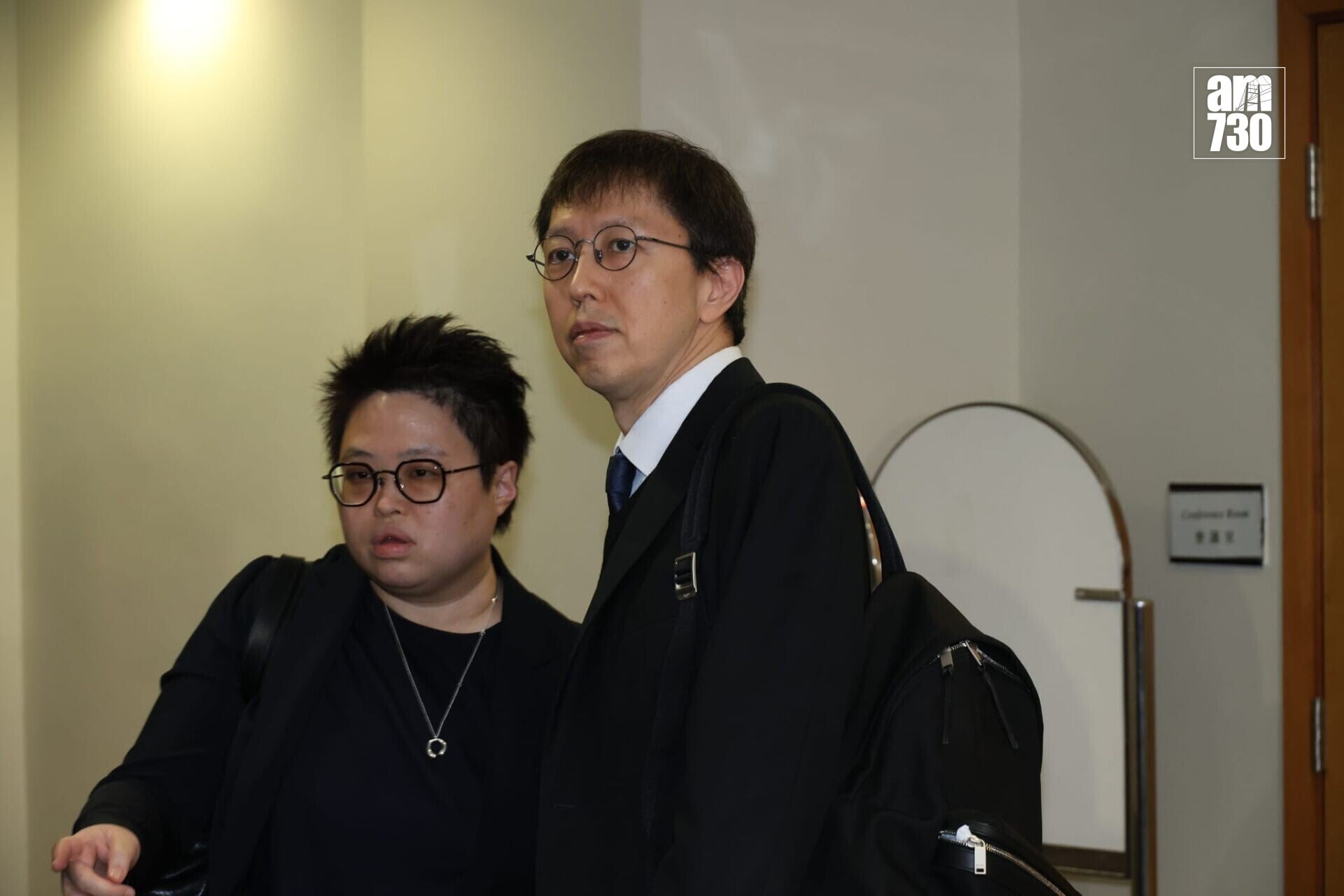 涉事兒科醫生薛守智出席應訊。(鍾式明攝)