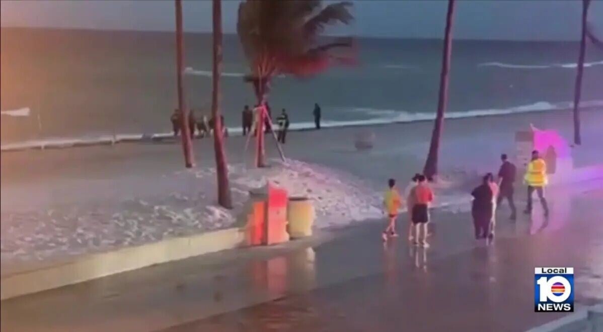 空姐浮潛